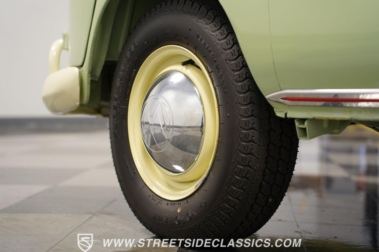 1968 Volkswagen Type 2 23 Window Deluxe Camper