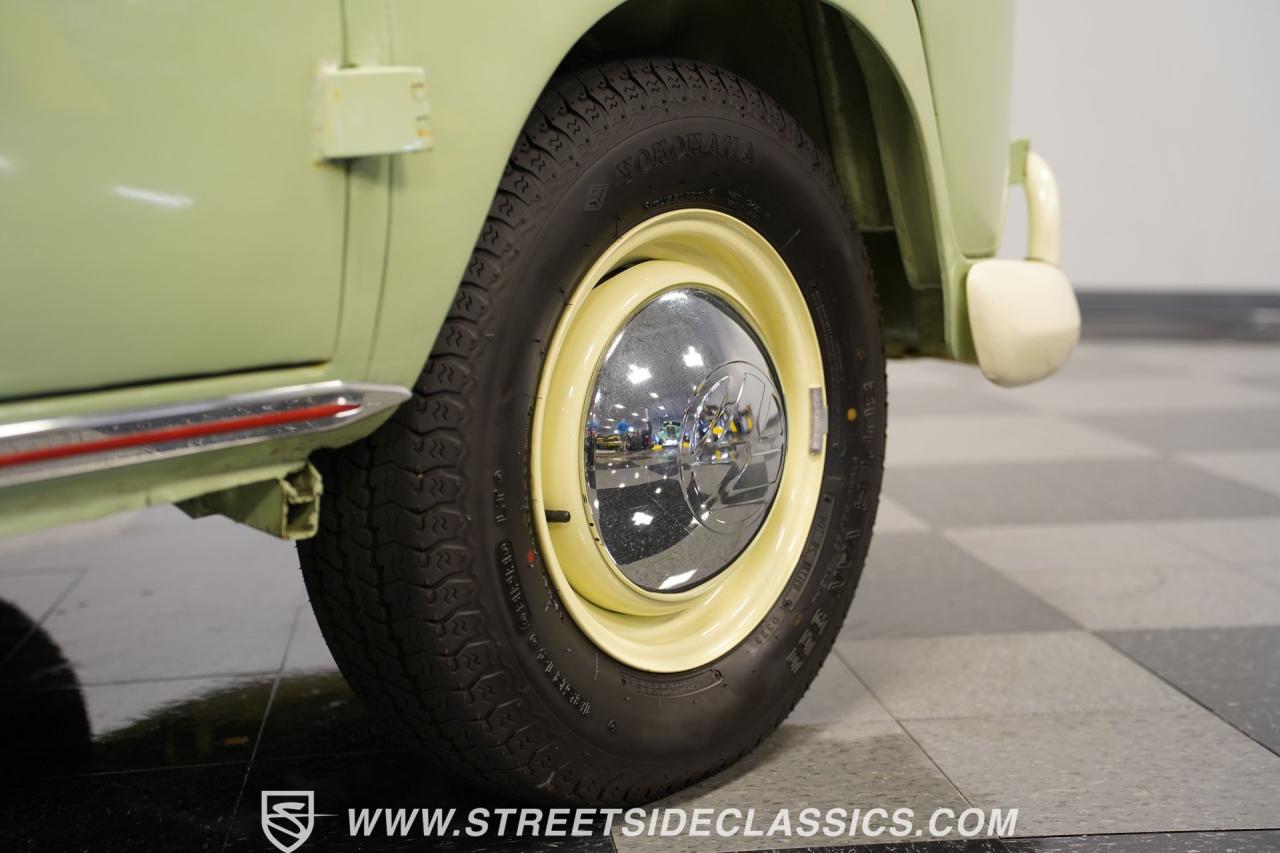 1968 Volkswagen Type 2 23 Window Deluxe Camper