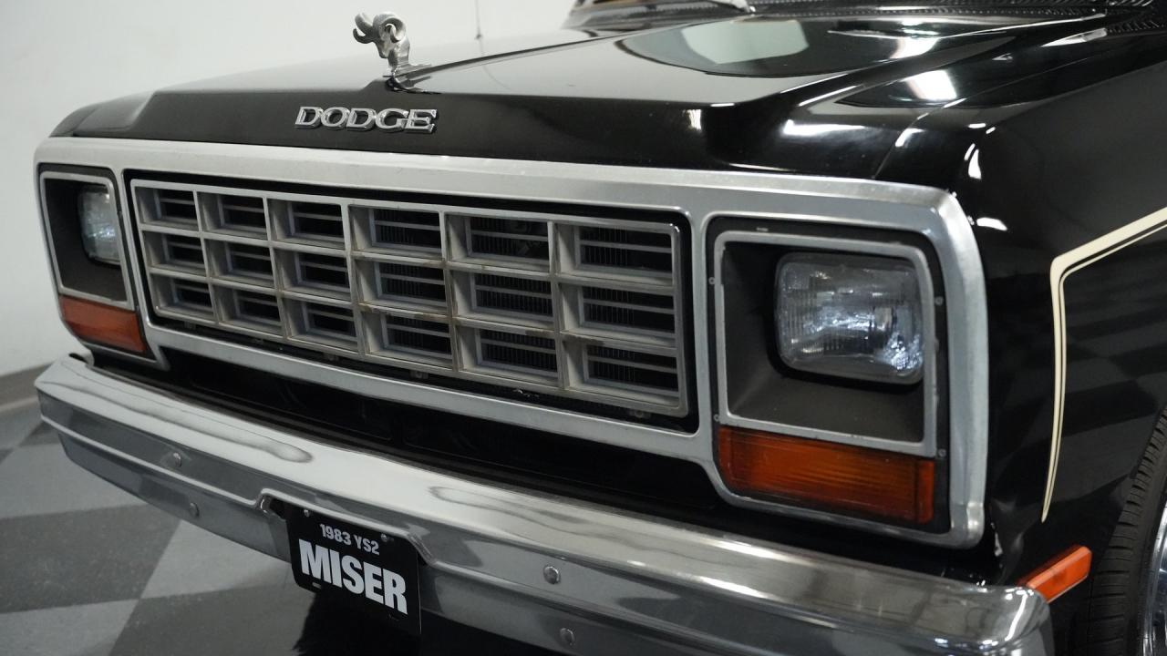 1983 Dodge D150 YS2 Miser