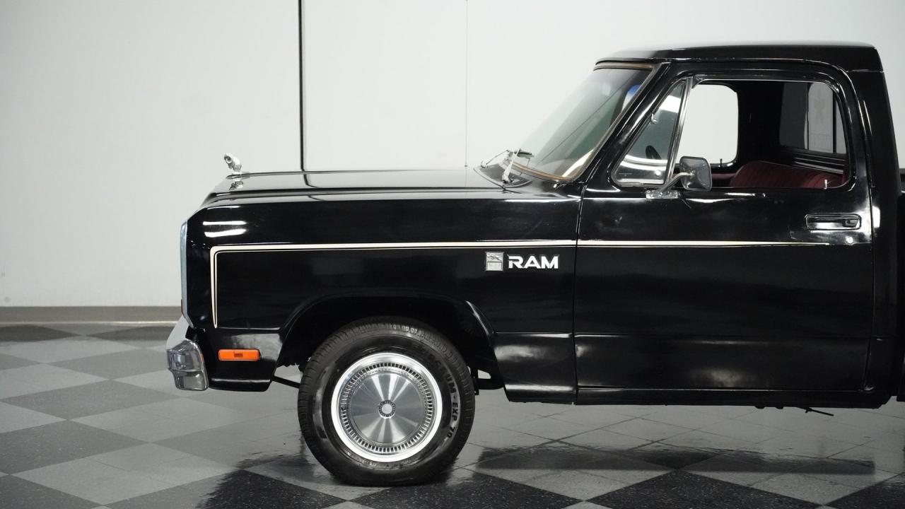 1983 Dodge D150 YS2 Miser
