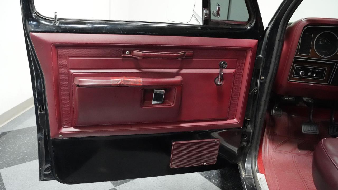 1983 Dodge D150 YS2 Miser