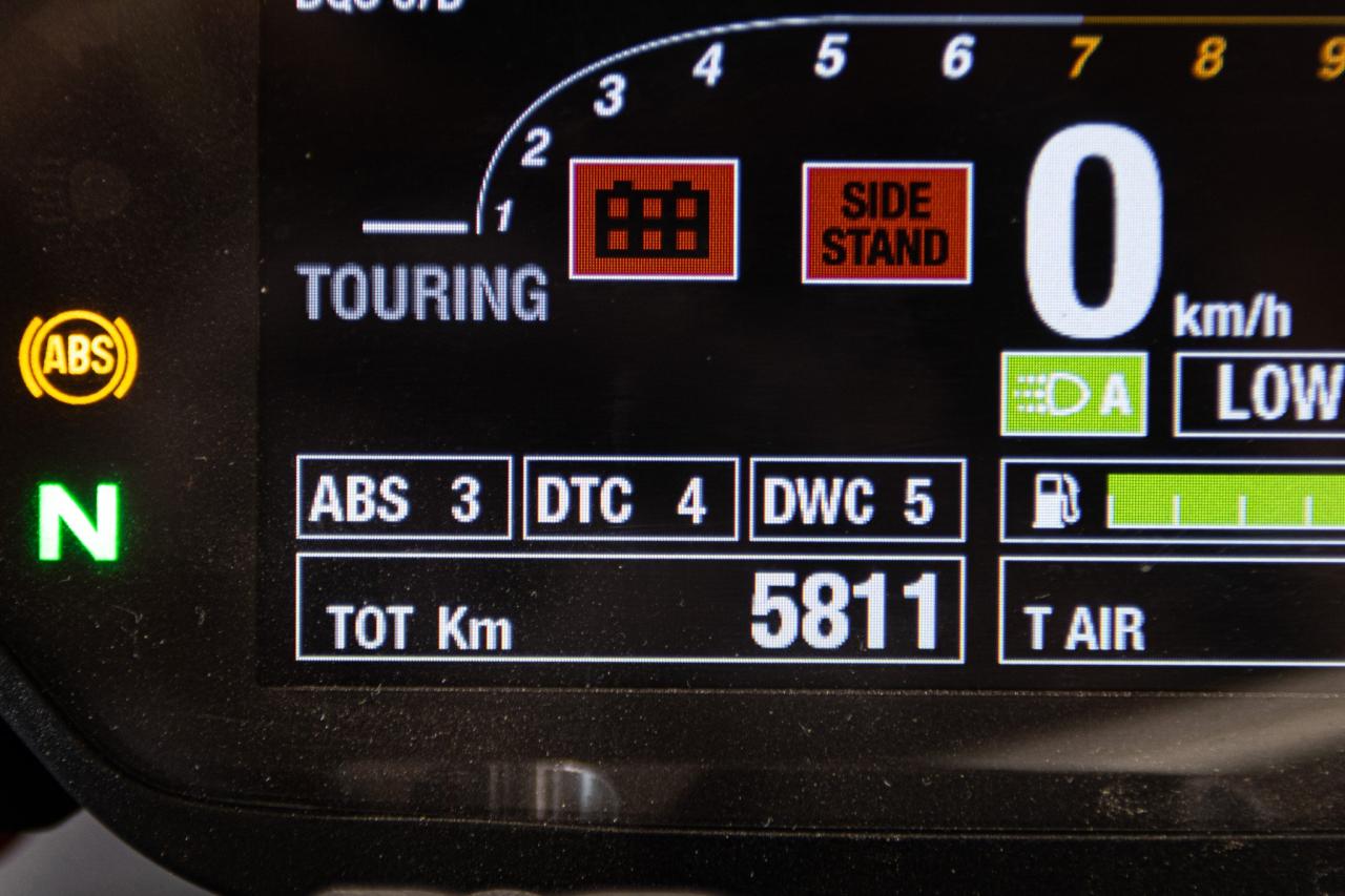 2018 Ducati MONSTER 25&deg; ANNIVERSARIO