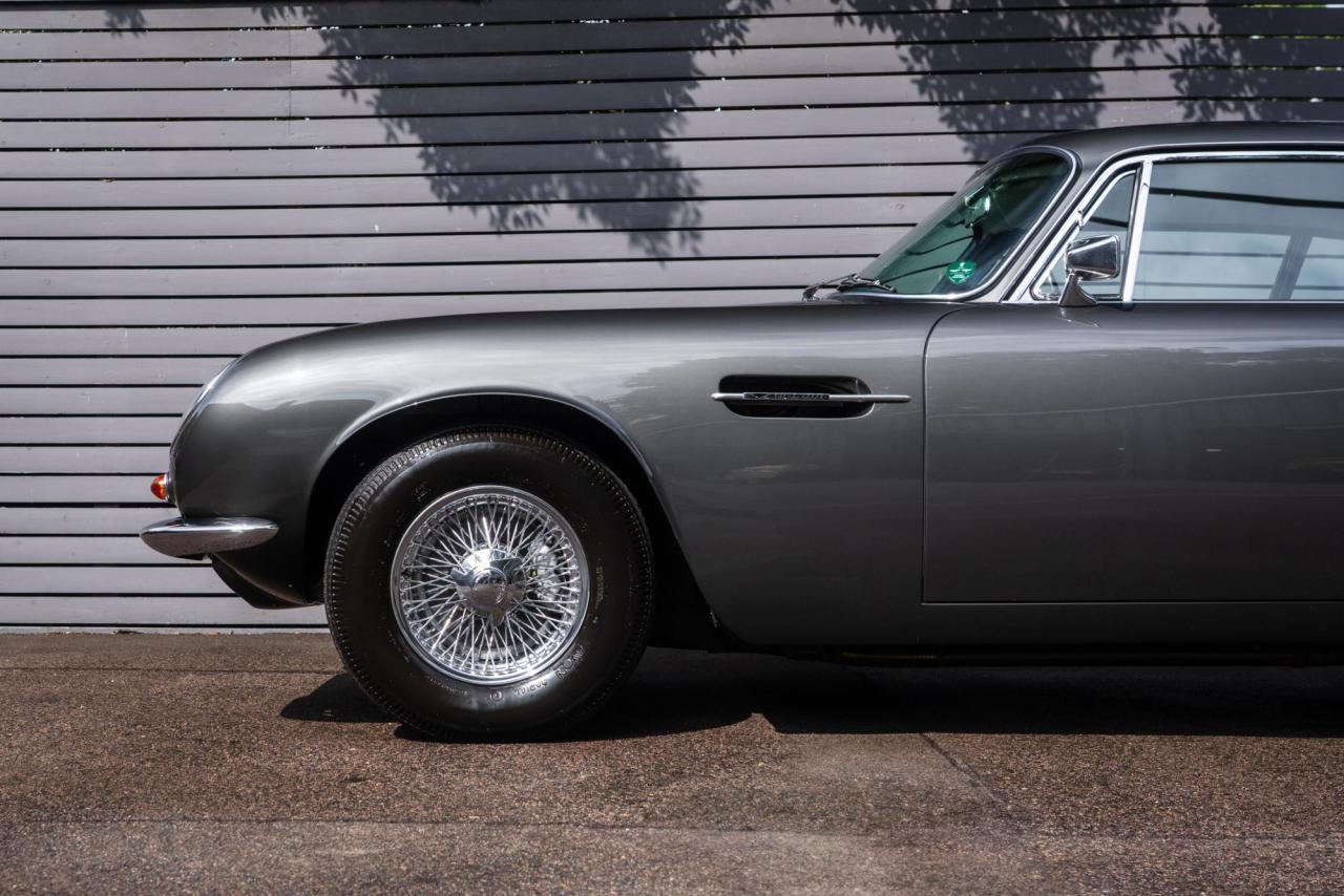 1970 Aston Martin DB6 MK 2 VANTAGE