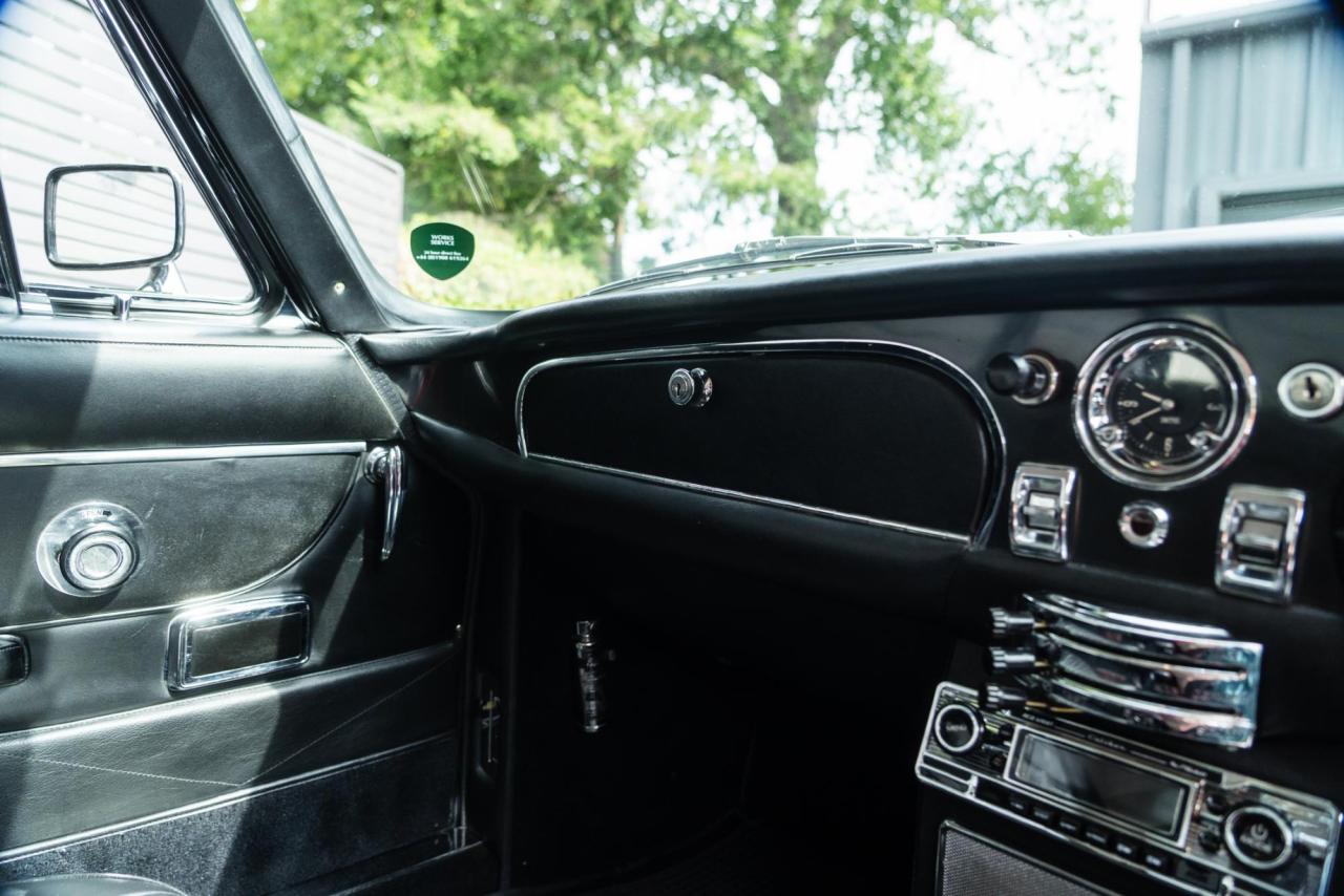 1970 Aston Martin DB6 MK 2 VANTAGE