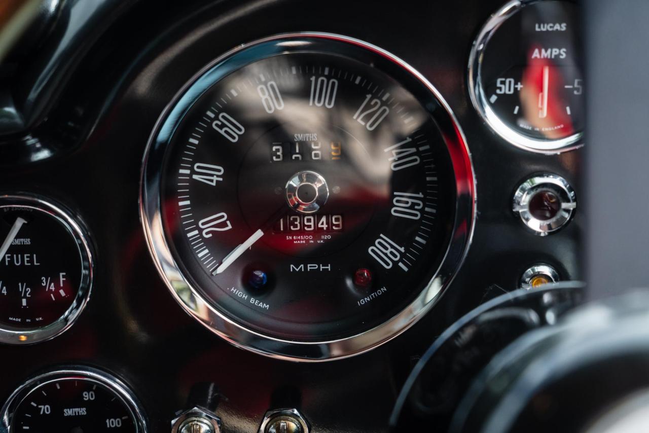 1970 Aston Martin DB6 MK 2 VANTAGE