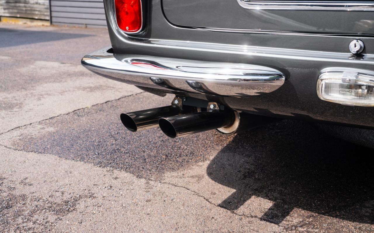 1970 Aston Martin DB6 MK 2 VANTAGE