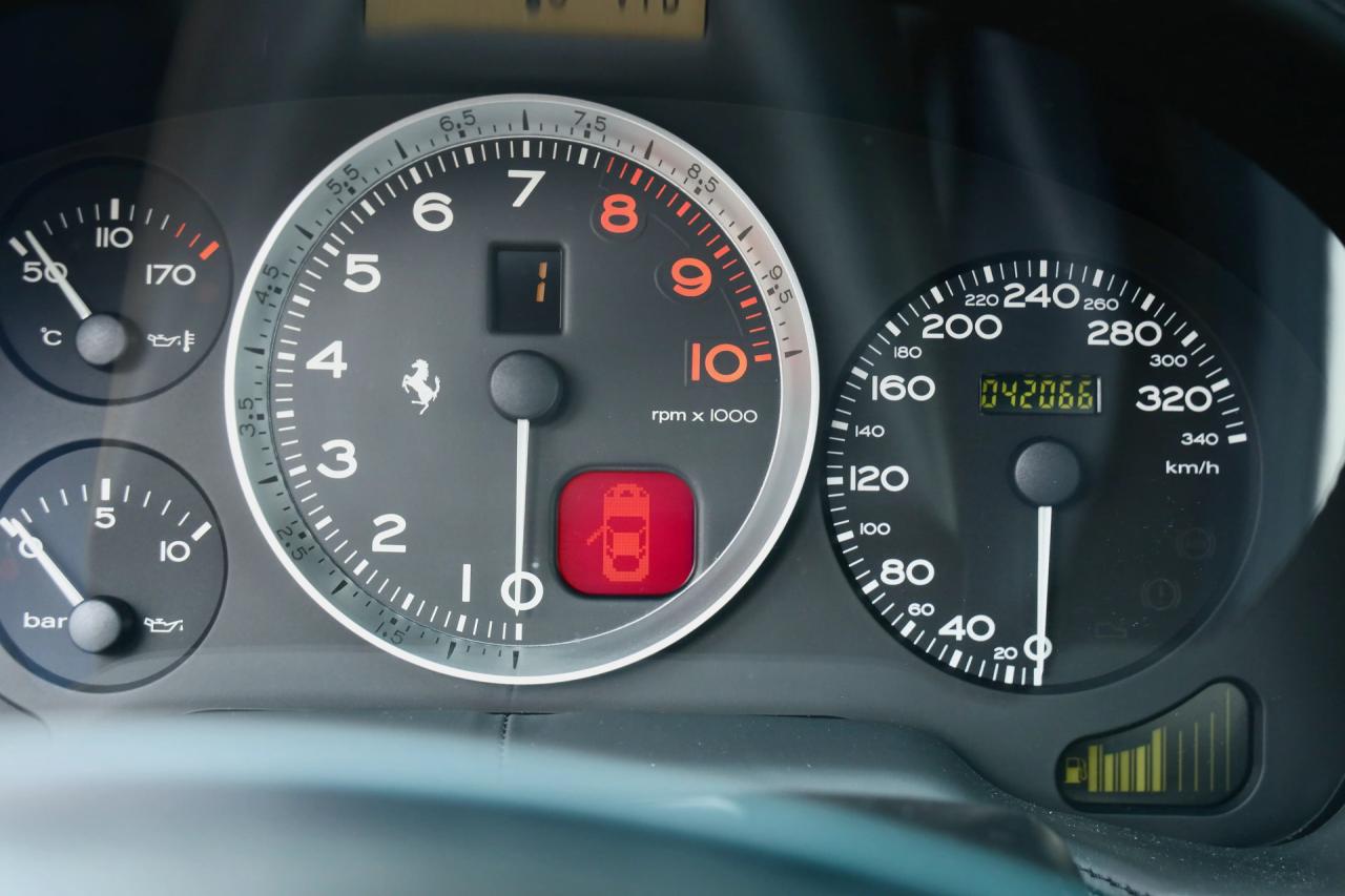 2003 Ferrari 575M Maranello F1 &ldquo;Daytona seats&rdquo;