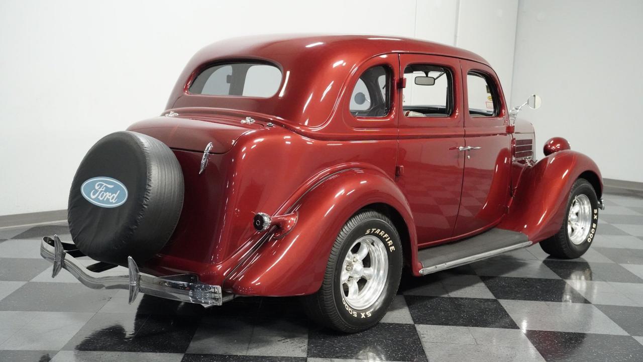 1935 Ford Fordor