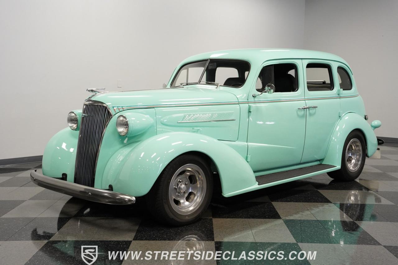 1937 Chevrolet Master Deluxe Sedan Restomod
