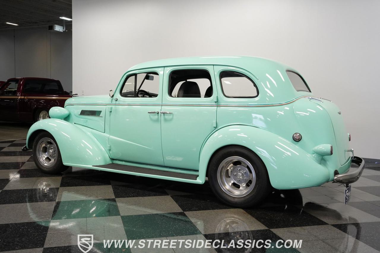 1937 Chevrolet Master Deluxe Sedan Restomod