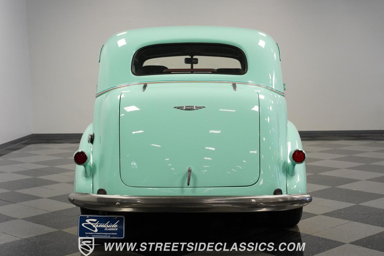 1937 Chevrolet Master Deluxe Sedan Restomod