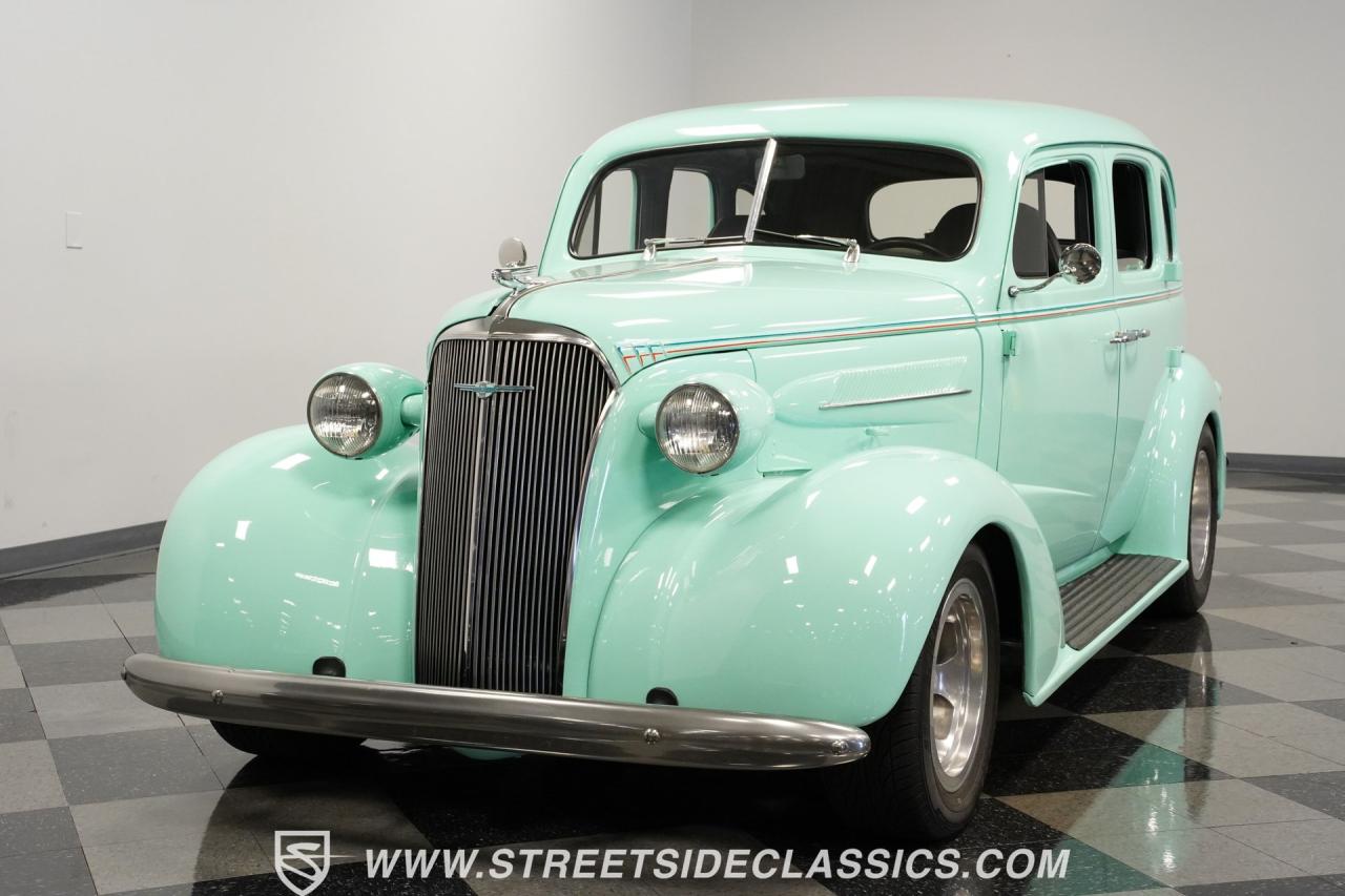 1937 Chevrolet Master Deluxe Sedan Restomod