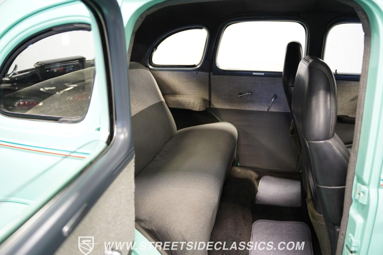 1937 Chevrolet Master Deluxe Sedan Restomod