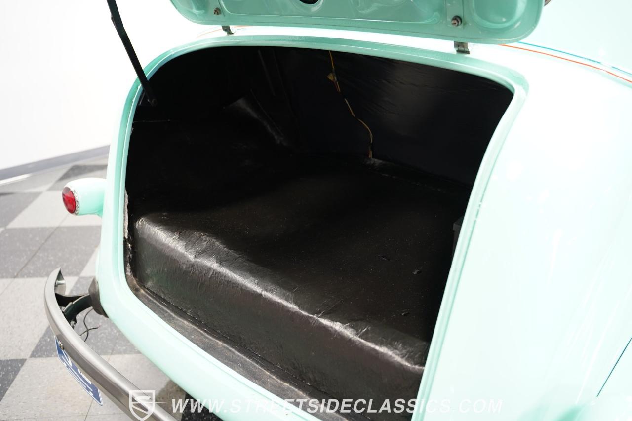 1937 Chevrolet Master Deluxe Sedan Restomod