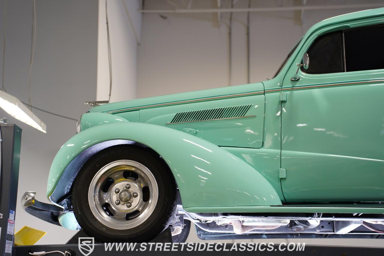 1937 Chevrolet Master Deluxe Sedan Restomod