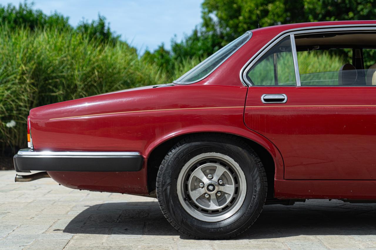 1981 Jaguar XJ6 4.2 MANUALE