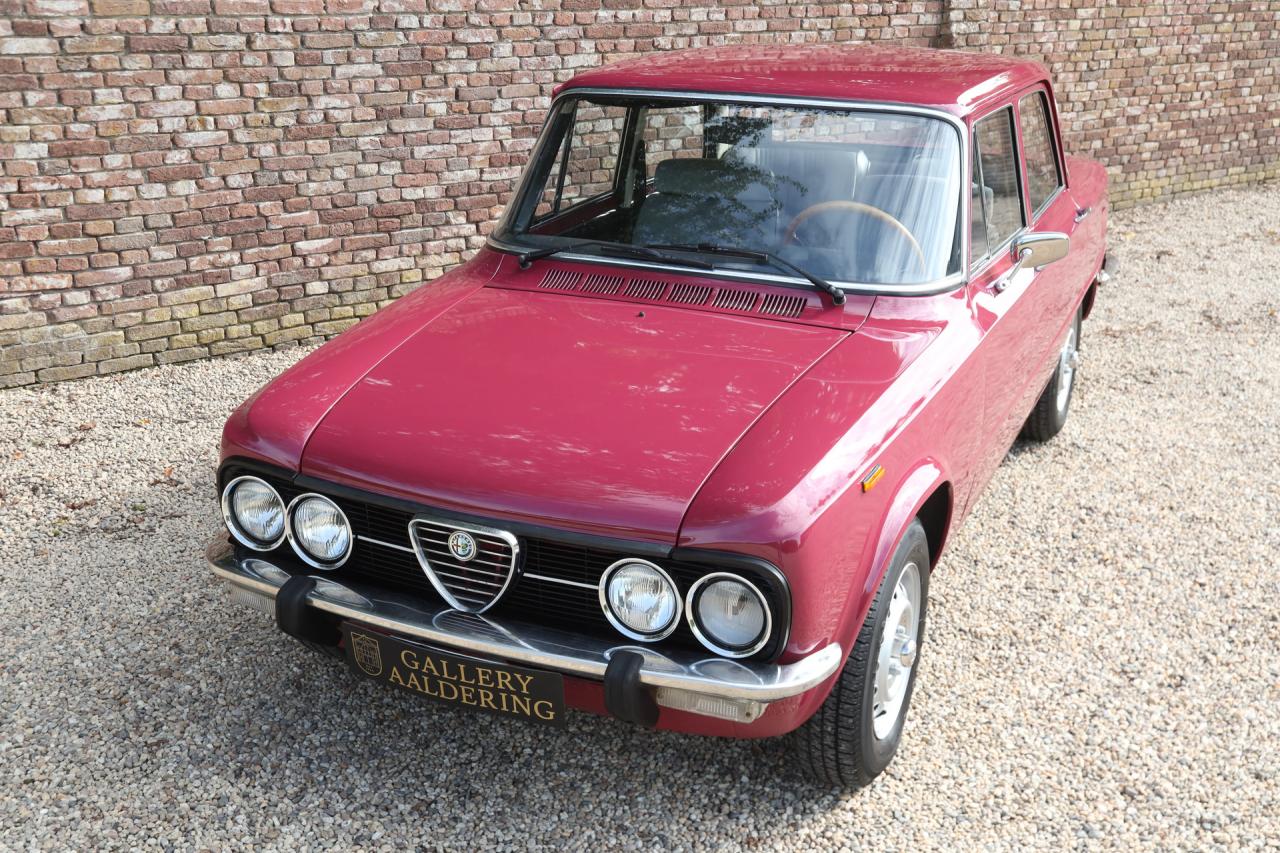 1975 Alfa Romeo Giulia 1300 Nuova Super