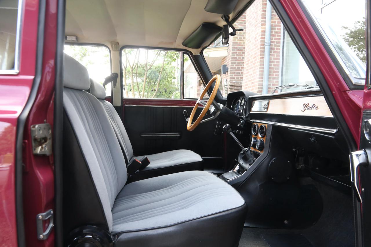 1975 Alfa Romeo Giulia 1300 Nuova Super