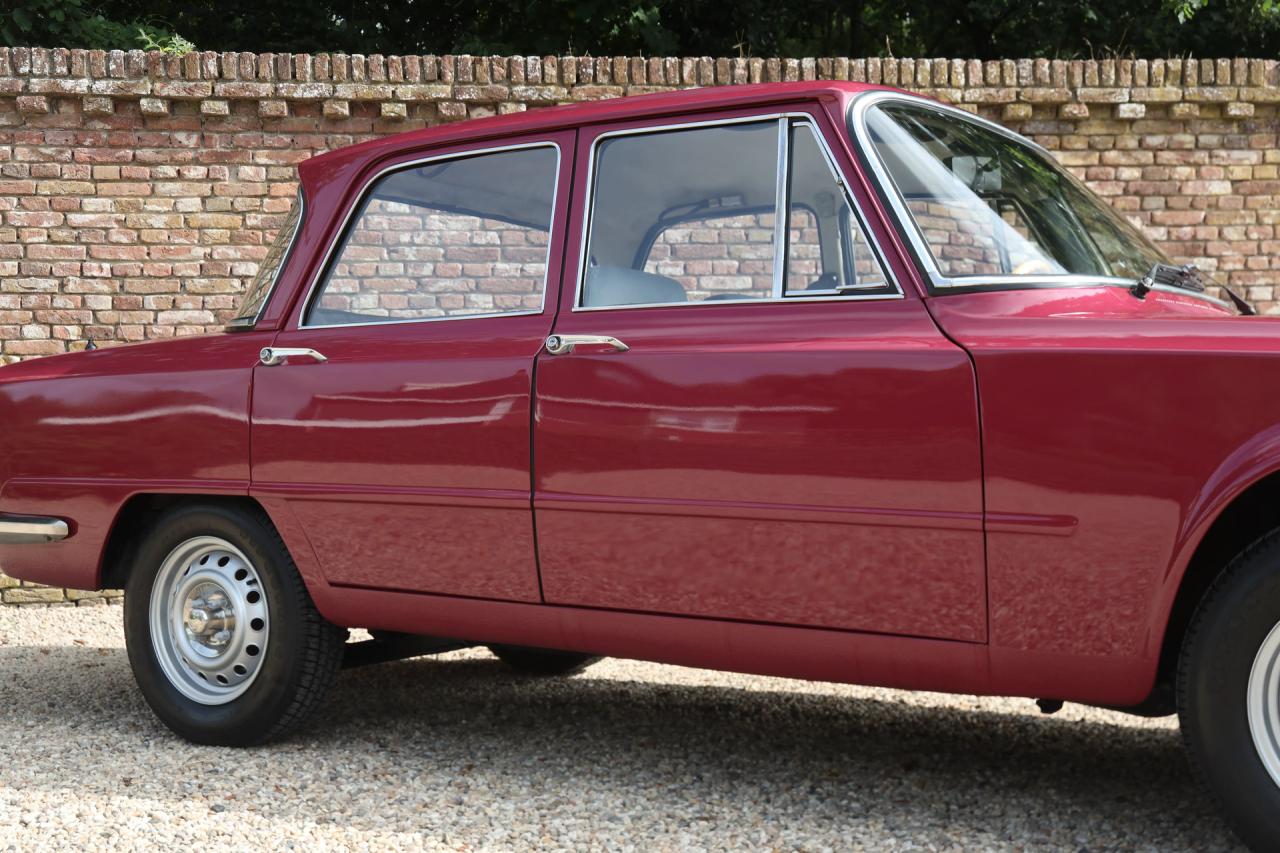 1975 Alfa Romeo Giulia 1300 Nuova Super