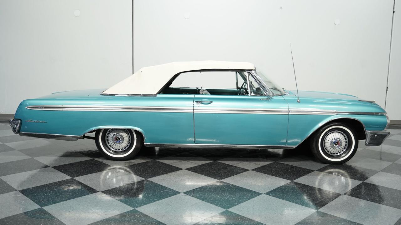 1962 Ford Galaxie 500 Sunliner Convertible