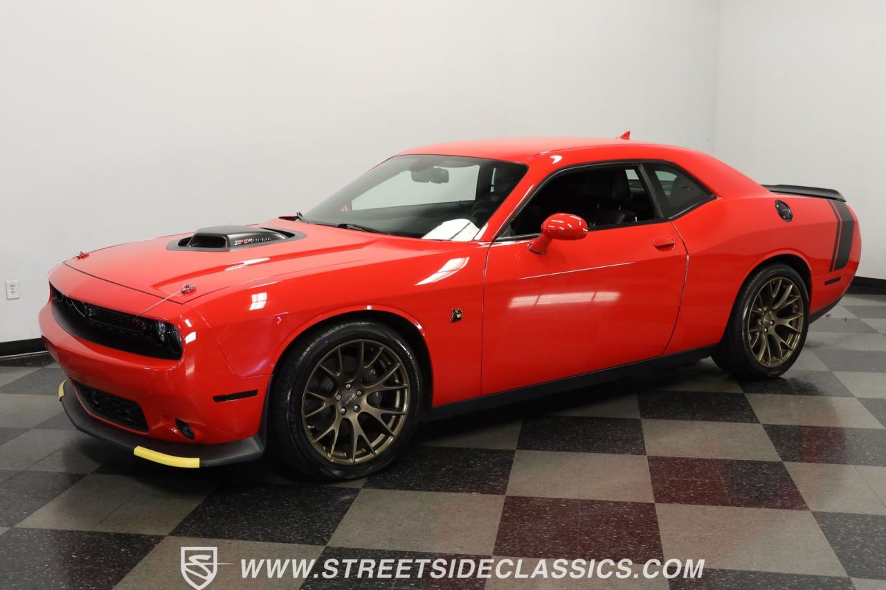 2016 Dodge Challenger R/T Scat Pack 392 Shaker