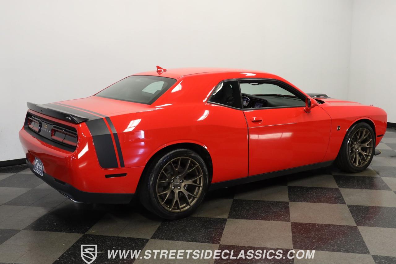 2016 Dodge Challenger R/T Scat Pack 392 Shaker