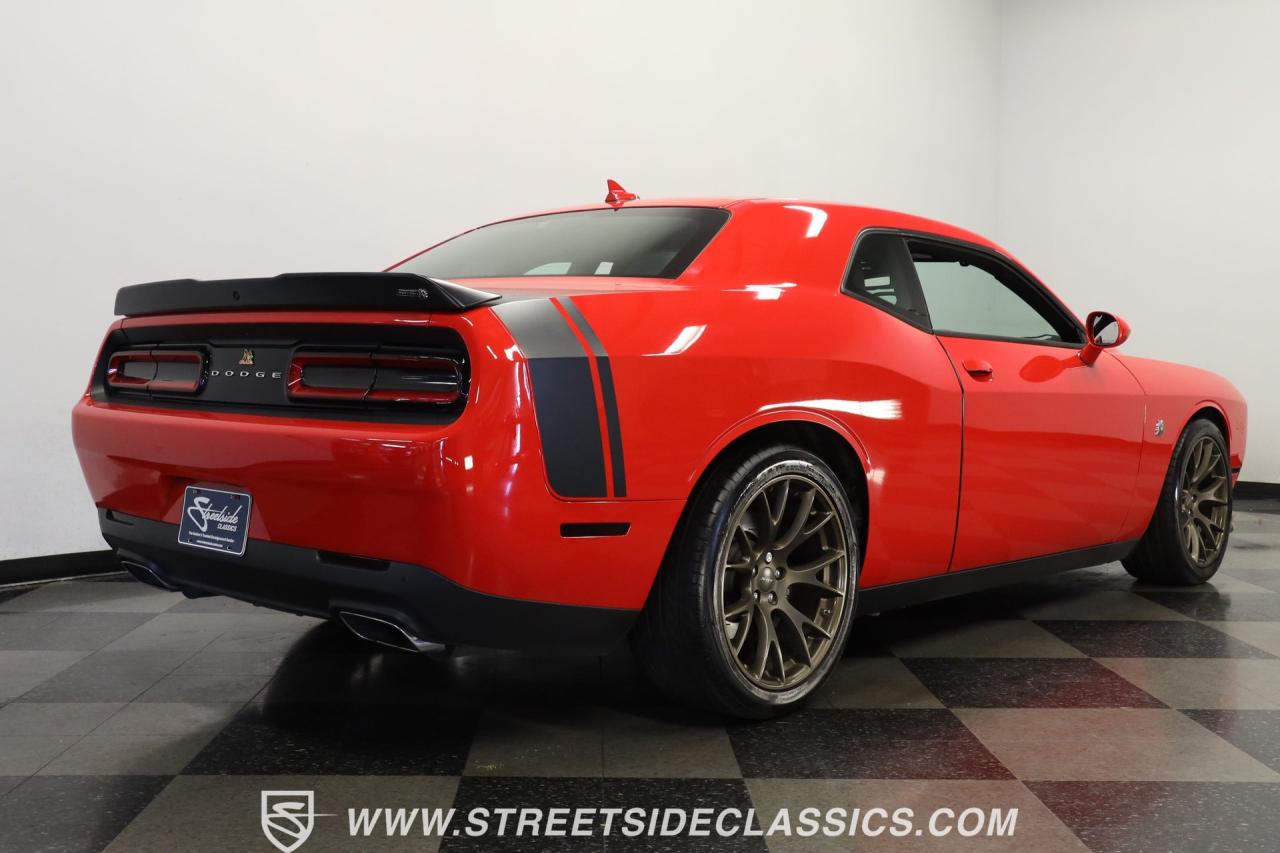 2016 Dodge Challenger R/T Scat Pack 392 Shaker