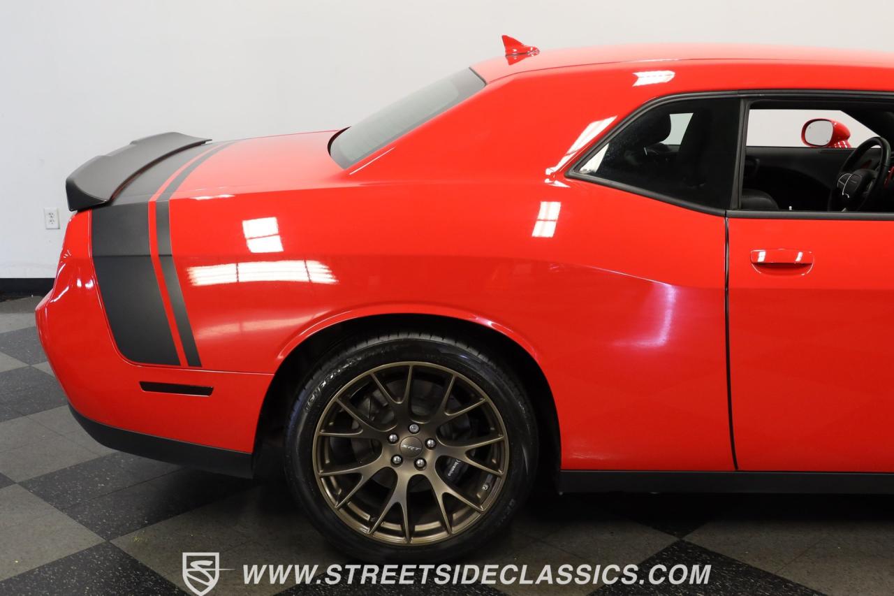 2016 Dodge Challenger R/T Scat Pack 392 Shaker