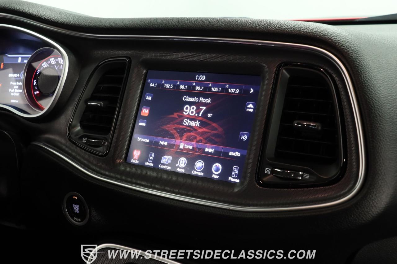 2016 Dodge Challenger R/T Scat Pack 392 Shaker