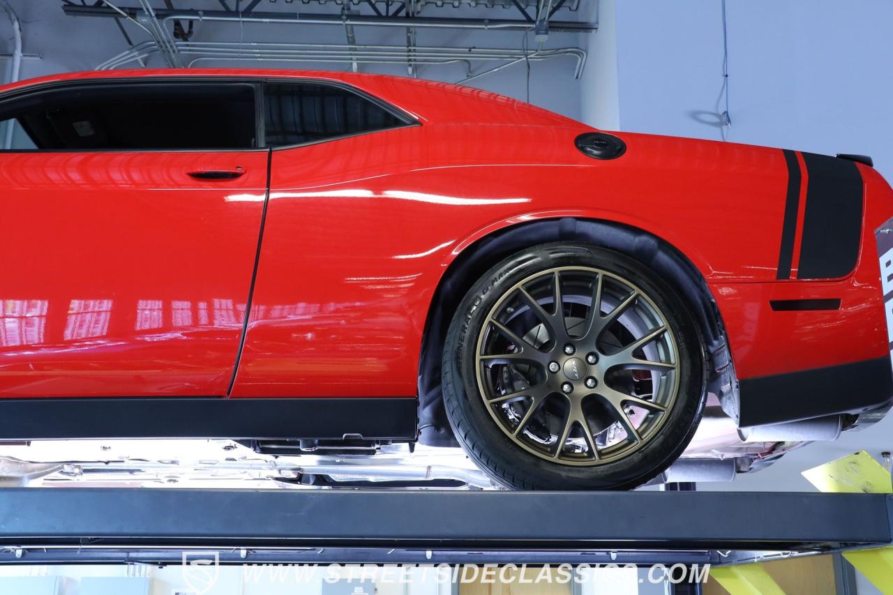 2016 Dodge Challenger R/T Scat Pack 392 Shaker