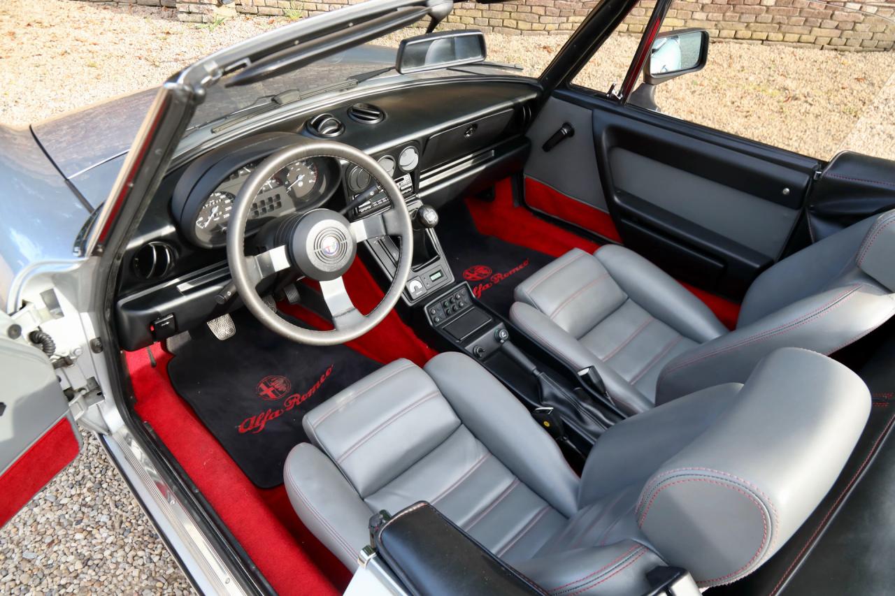 1988 Alfa Romeo Spider 2.0 QV &ldquo;Argento&rdquo;