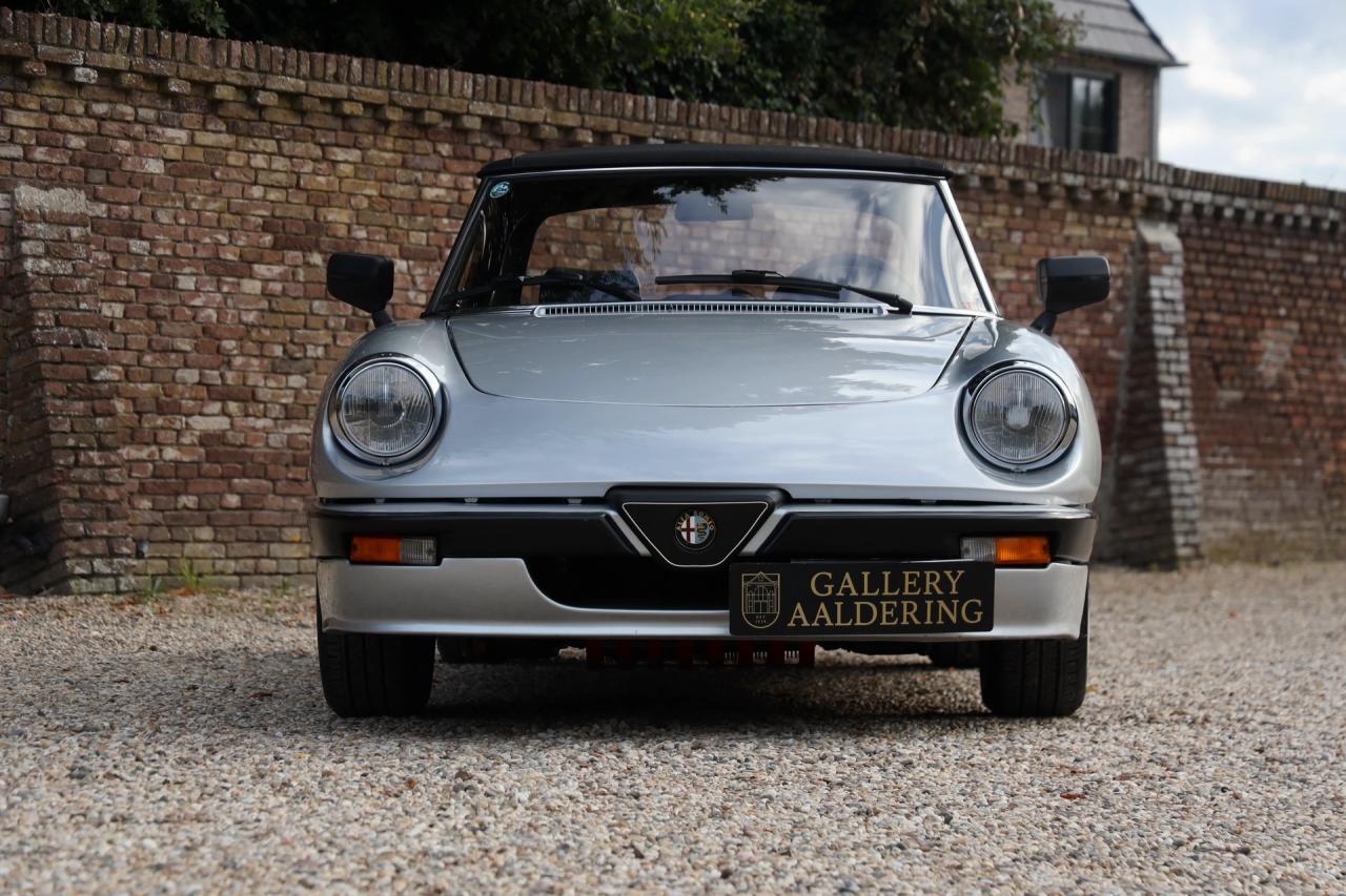 1988 Alfa Romeo Spider 2.0 QV &ldquo;Argento&rdquo;
