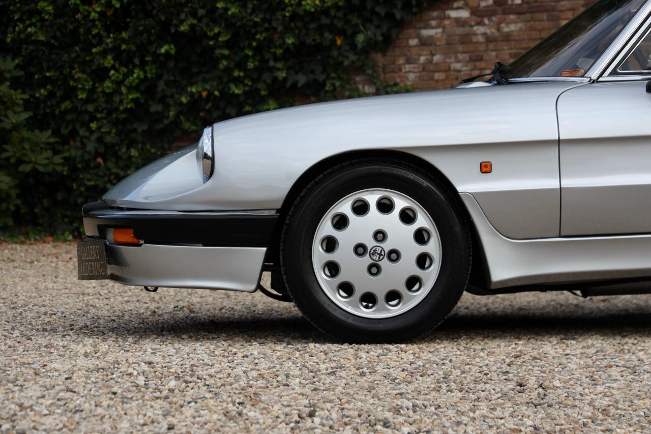 1988 Alfa Romeo Spider 2.0 QV &ldquo;Argento&rdquo;