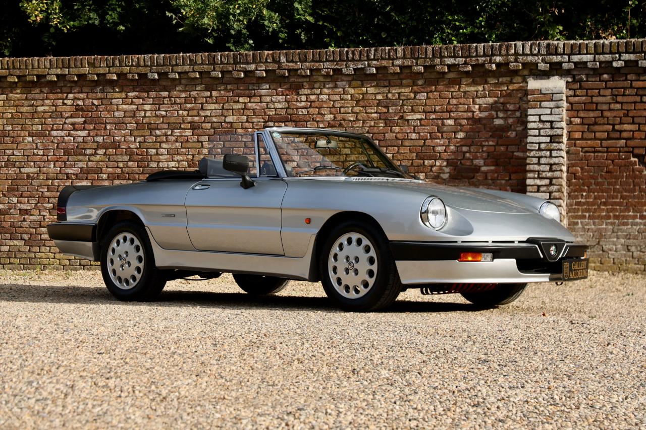 1988 Alfa Romeo Spider 2.0 QV &ldquo;Argento&rdquo;
