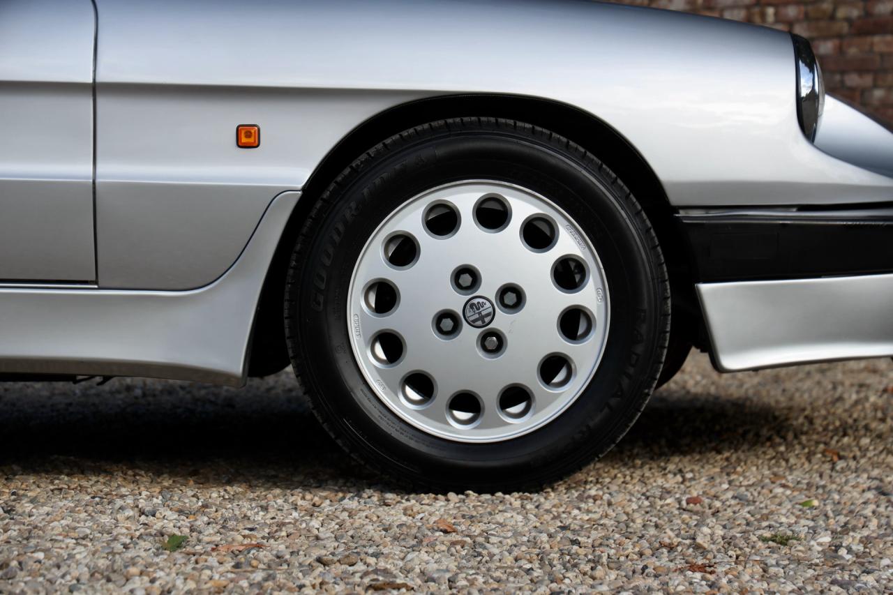 1988 Alfa Romeo Spider 2.0 QV &ldquo;Argento&rdquo;