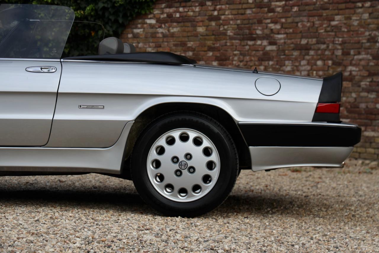 1988 Alfa Romeo Spider 2.0 QV &ldquo;Argento&rdquo;
