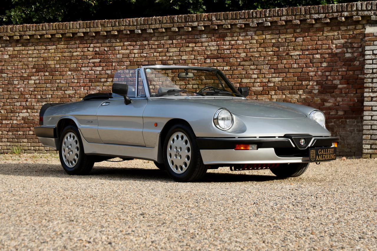 1988 Alfa Romeo Spider 2.0 QV &ldquo;Argento&rdquo;