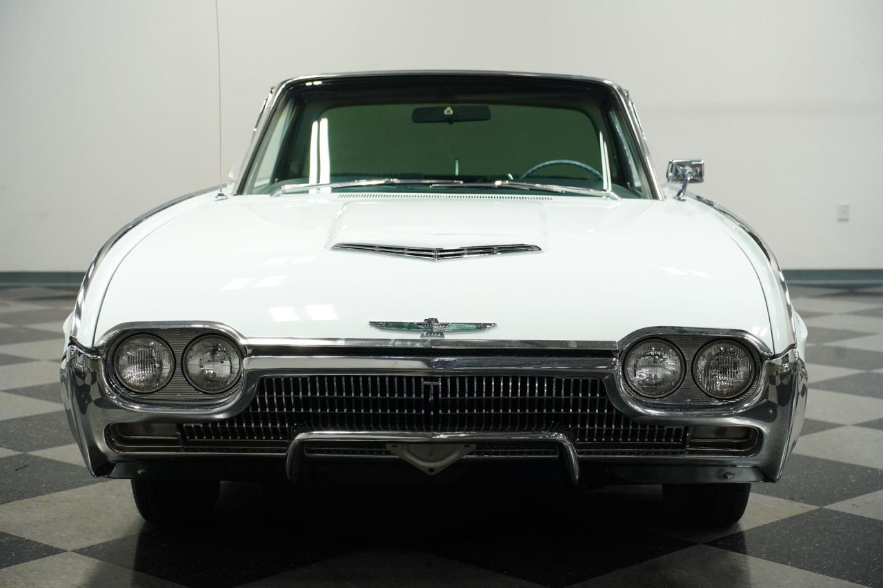 1963 Ford Thunderbird