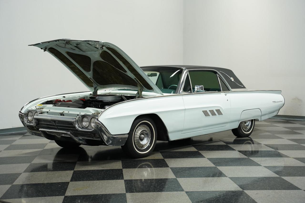 1963 Ford Thunderbird