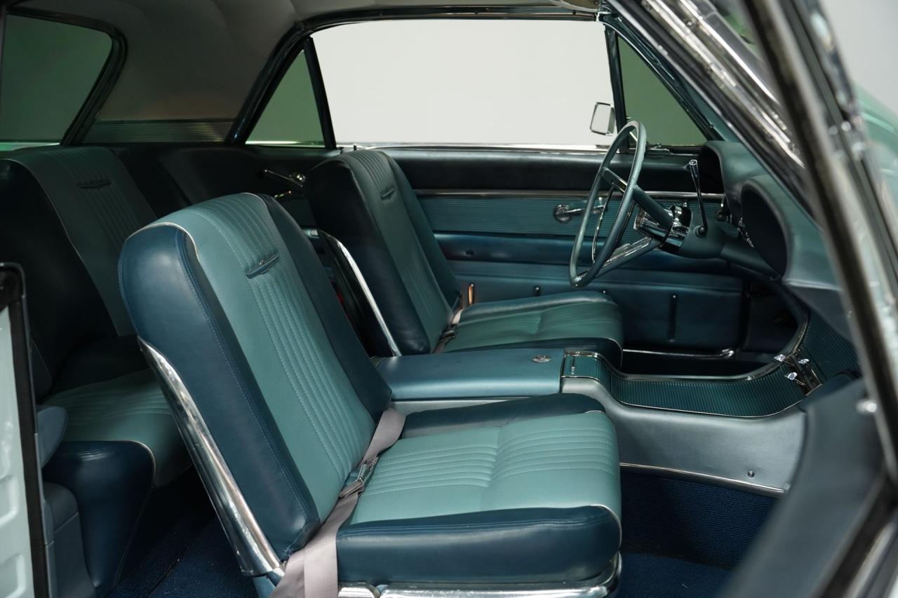 1963 Ford Thunderbird