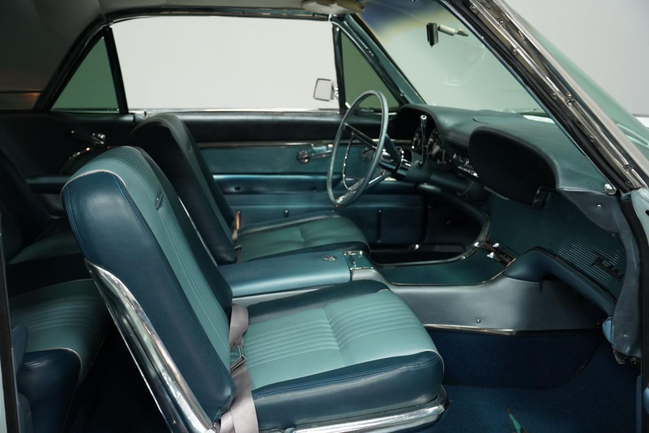 1963 Ford Thunderbird
