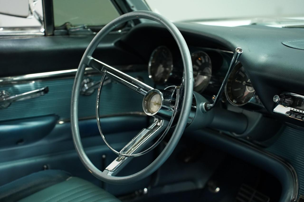 1963 Ford Thunderbird