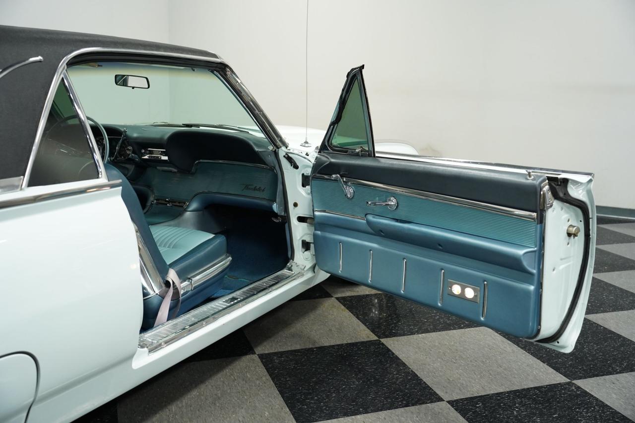 1963 Ford Thunderbird