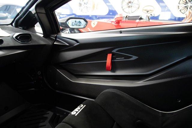 2022 Lamborghini Essenza SCV12