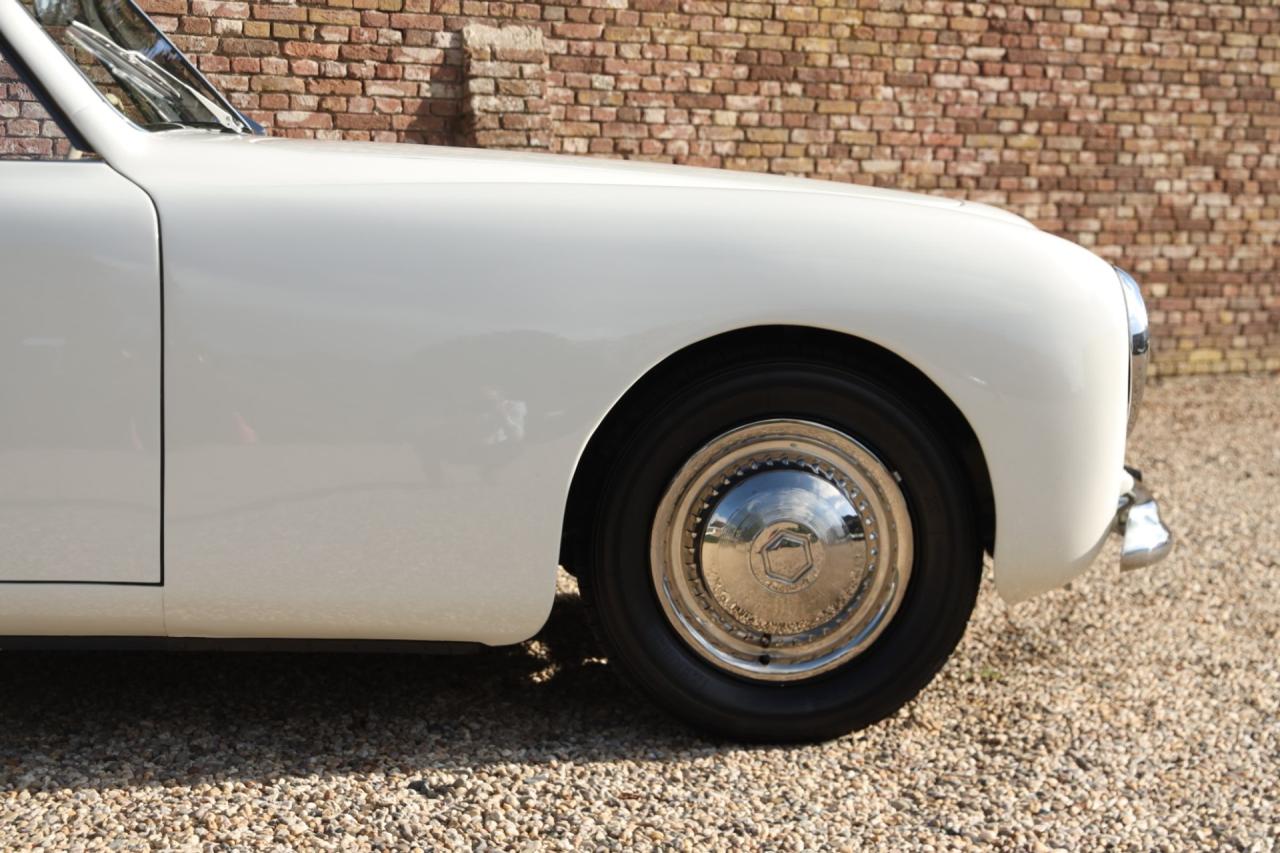 1950 Simca 8 Sport Cabriolet