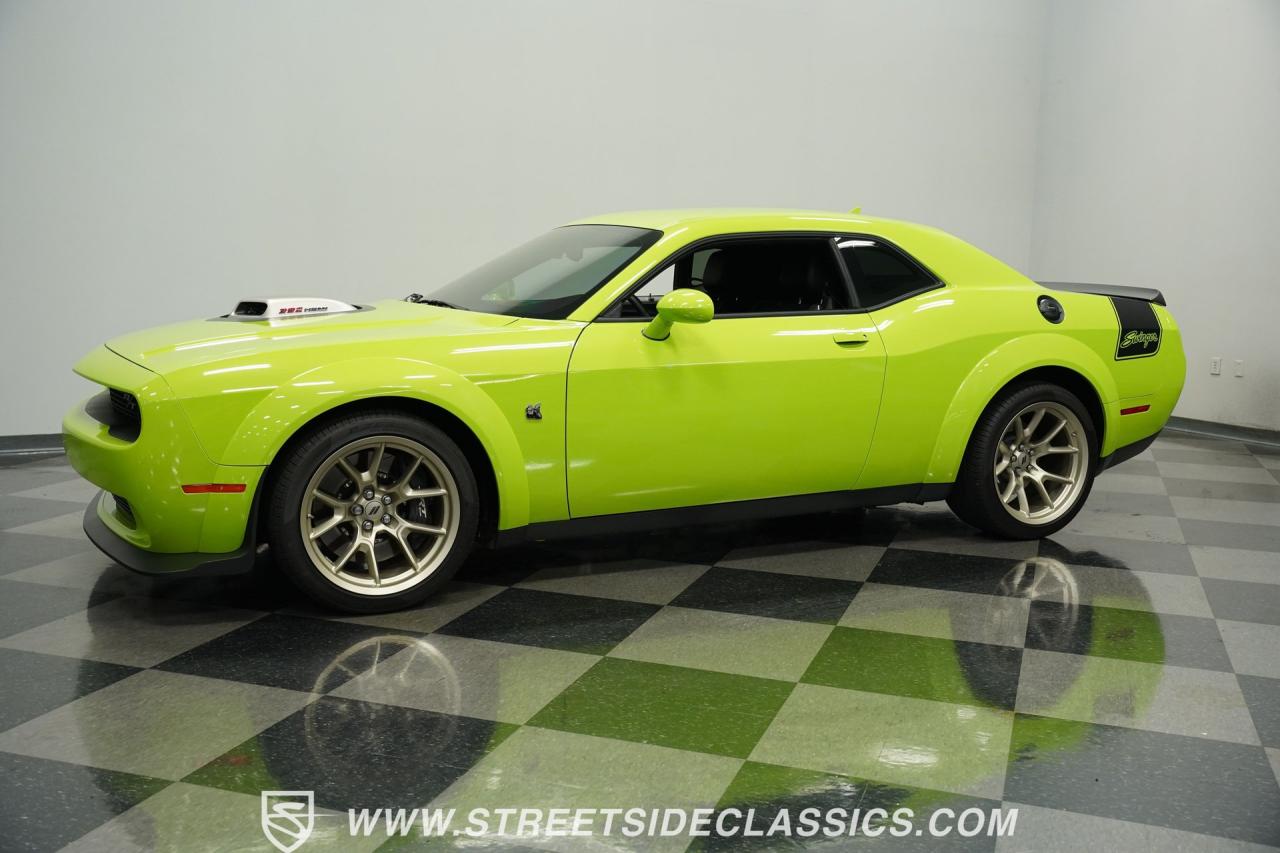 2023 Dodge Challenger R/T Scat Pack Swinger Edition