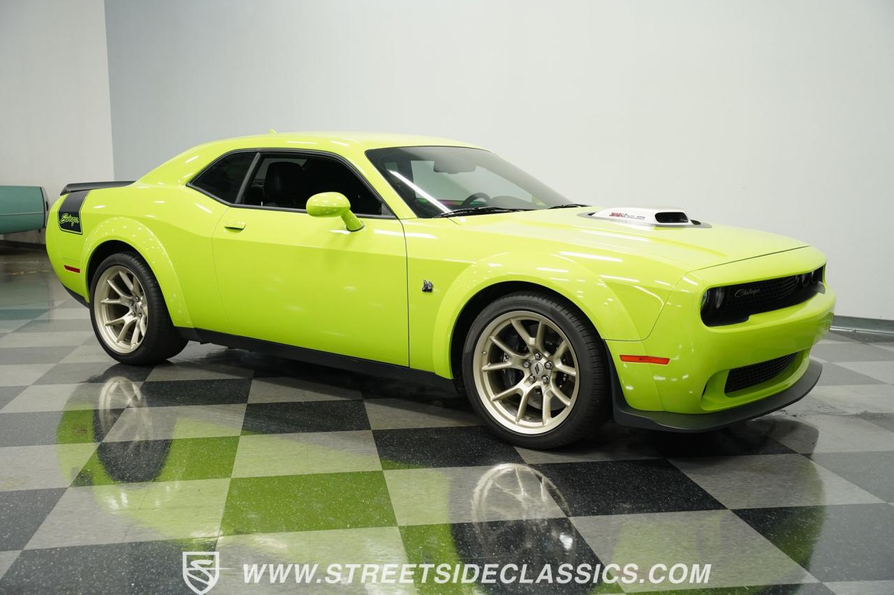 2023 Dodge Challenger R/T Scat Pack Swinger Edition