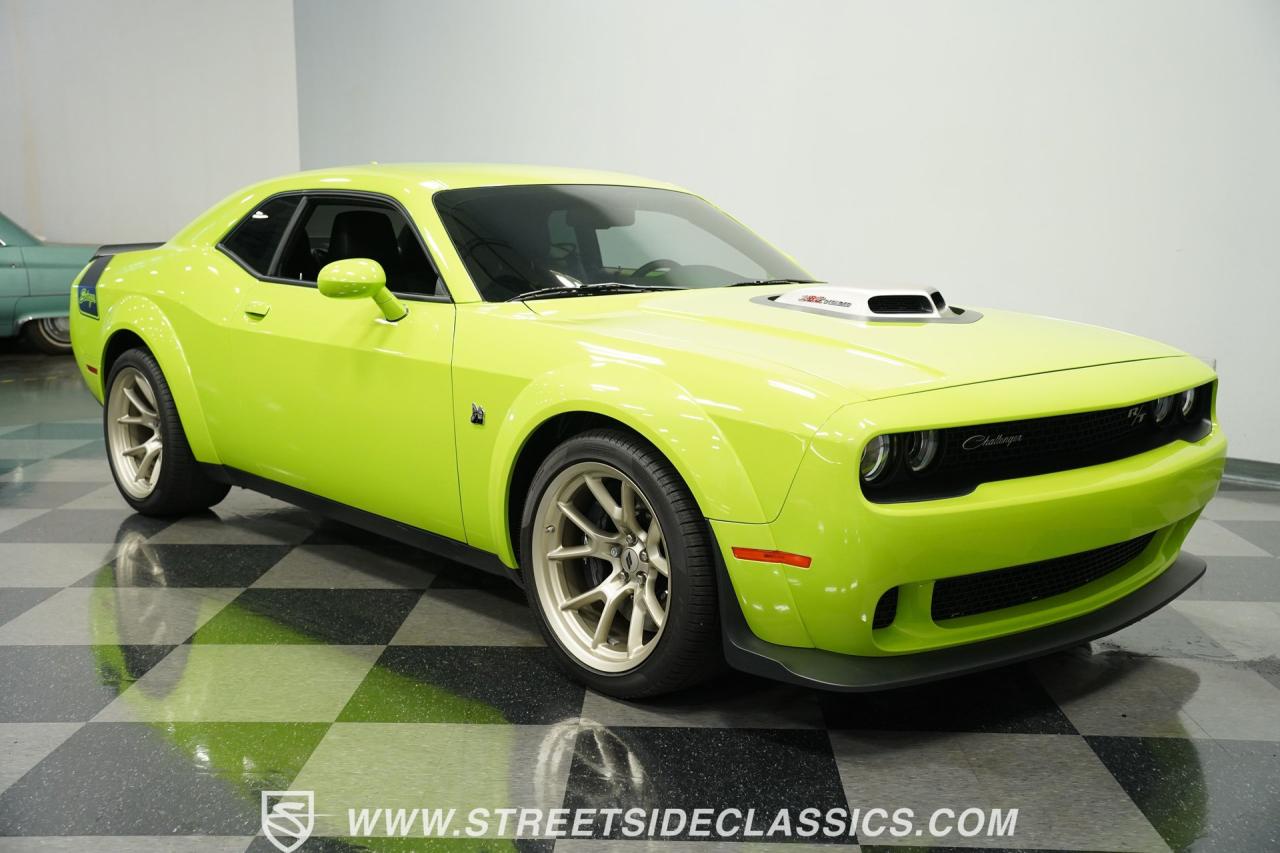 2023 Dodge Challenger R/T Scat Pack Swinger Edition