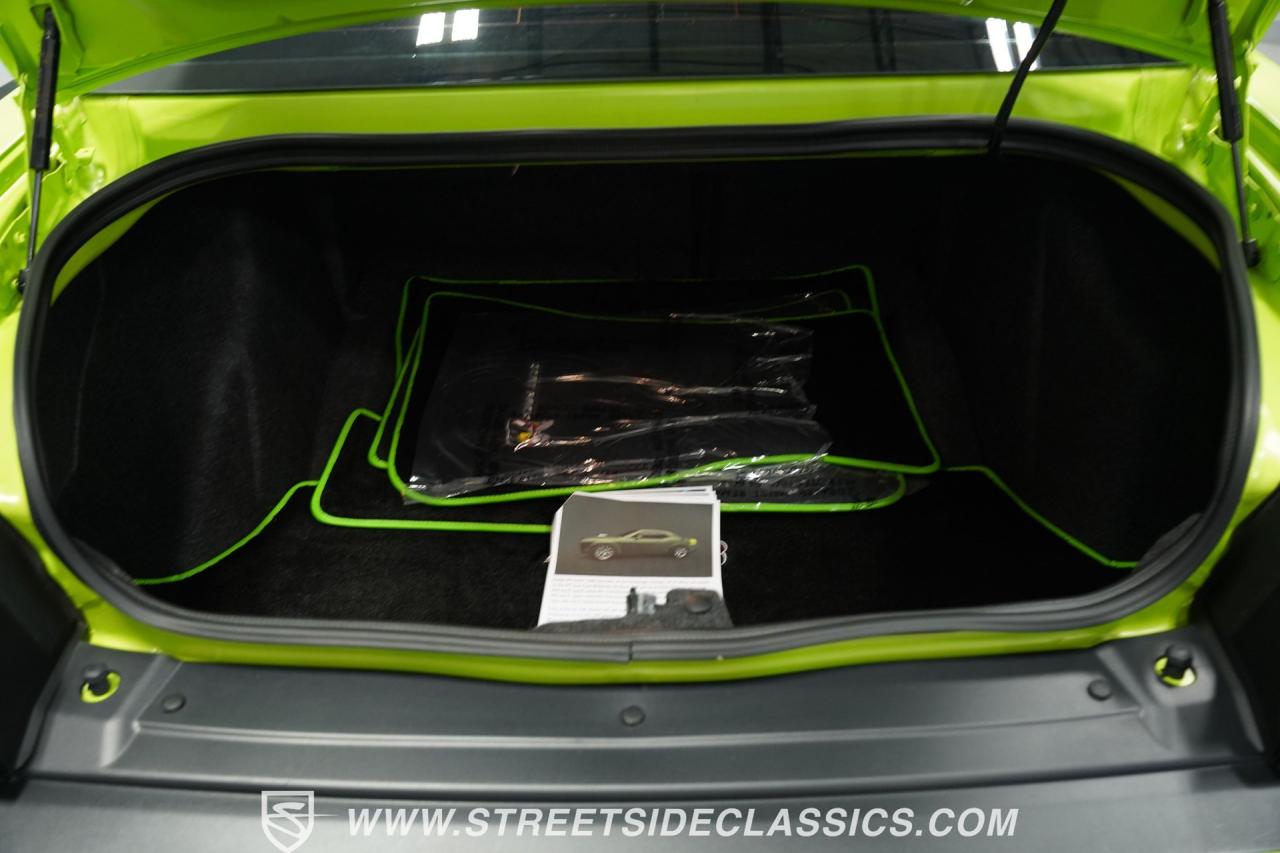 2023 Dodge Challenger R/T Scat Pack Swinger Edition