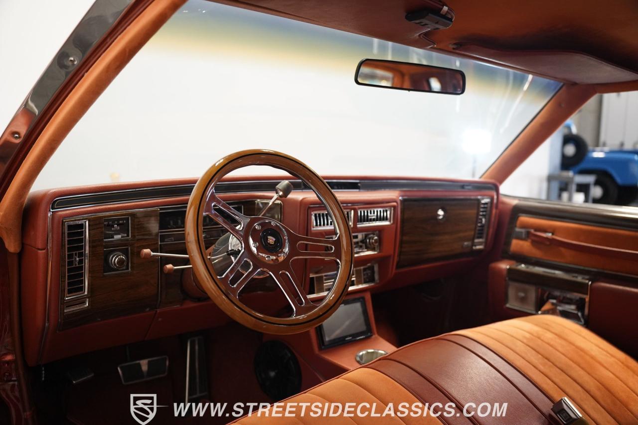 1977 Cadillac Coupe DeVille Lowrider